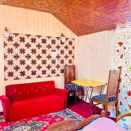 House Boat New Pala Palace Srinagar  Exterior photo