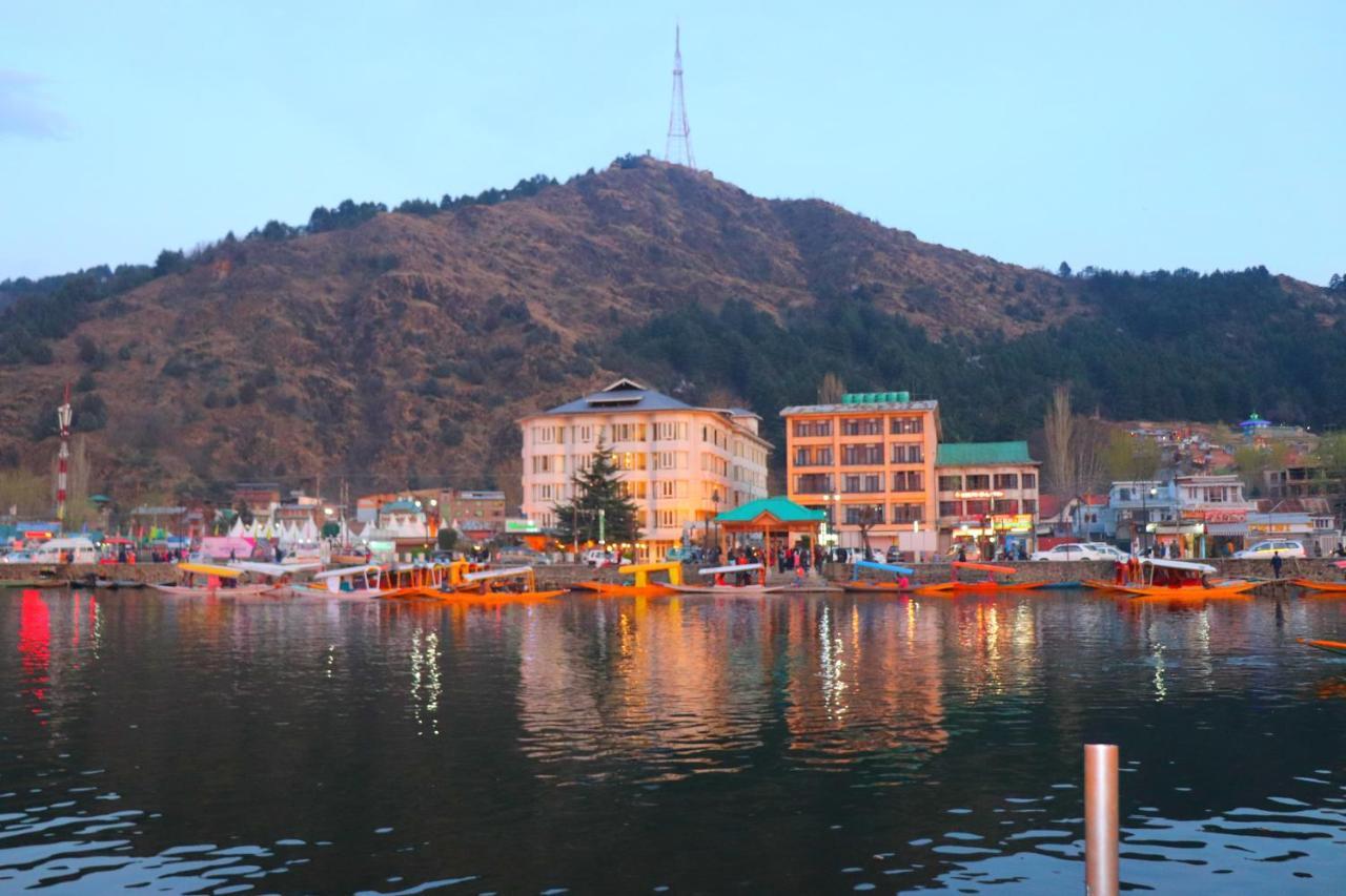 House Boat New Pala Palace Srinagar  Exterior photo