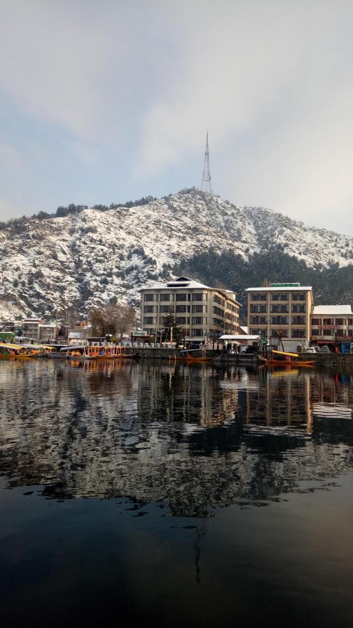 House Boat New Pala Palace Srinagar  Exterior photo